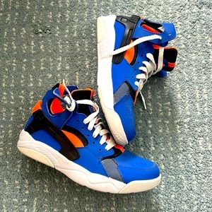 Nike Huaraches Air Flight “Knicks” Colorway